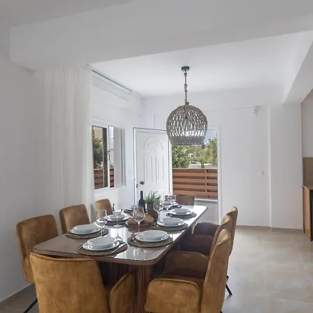 Evelmar Villa Protaras