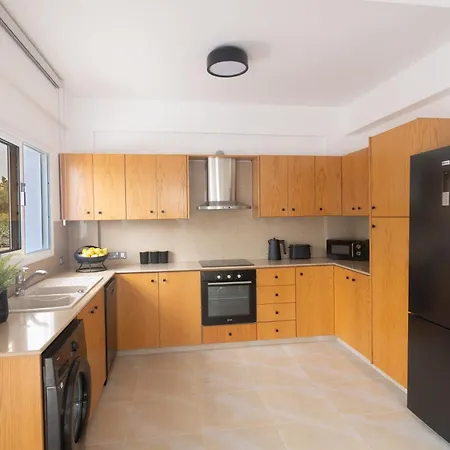 Evelmar Villa Protaras