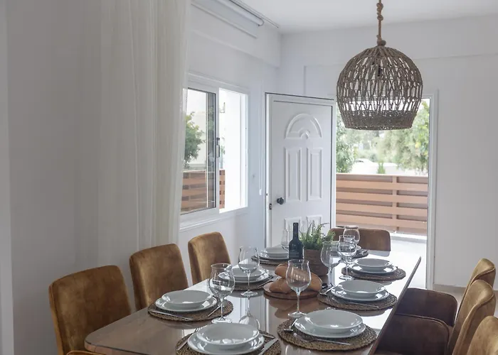 Evelmar Villa Protaras