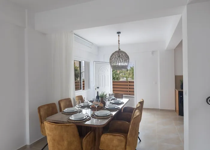 Evelmar Villa Protaras