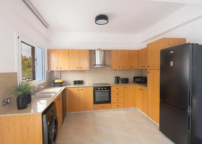 Evelmar Villa Protaras