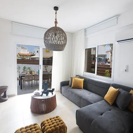 Evelmar Villa